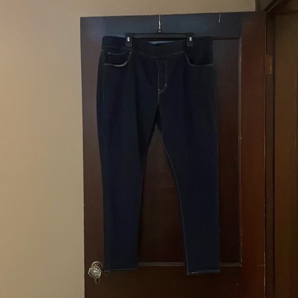 EUC Levi’s leggings size 22